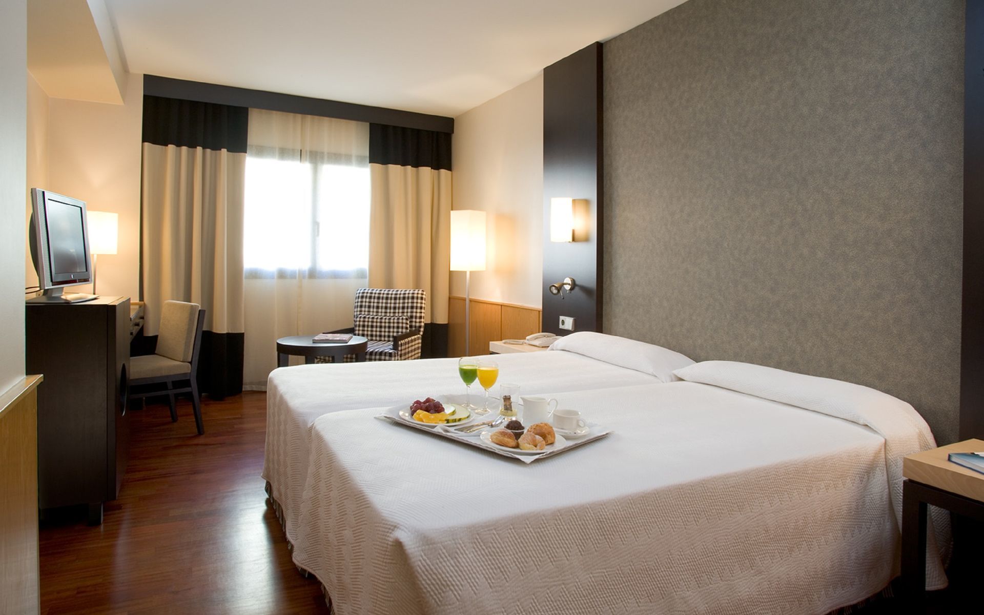Nh Ciudad De Valencia Hotel Room photo